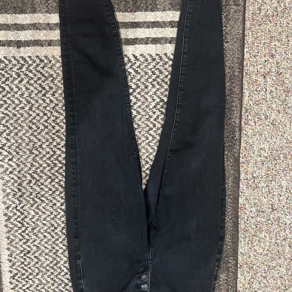 American Eagle Stylish Black Jeans